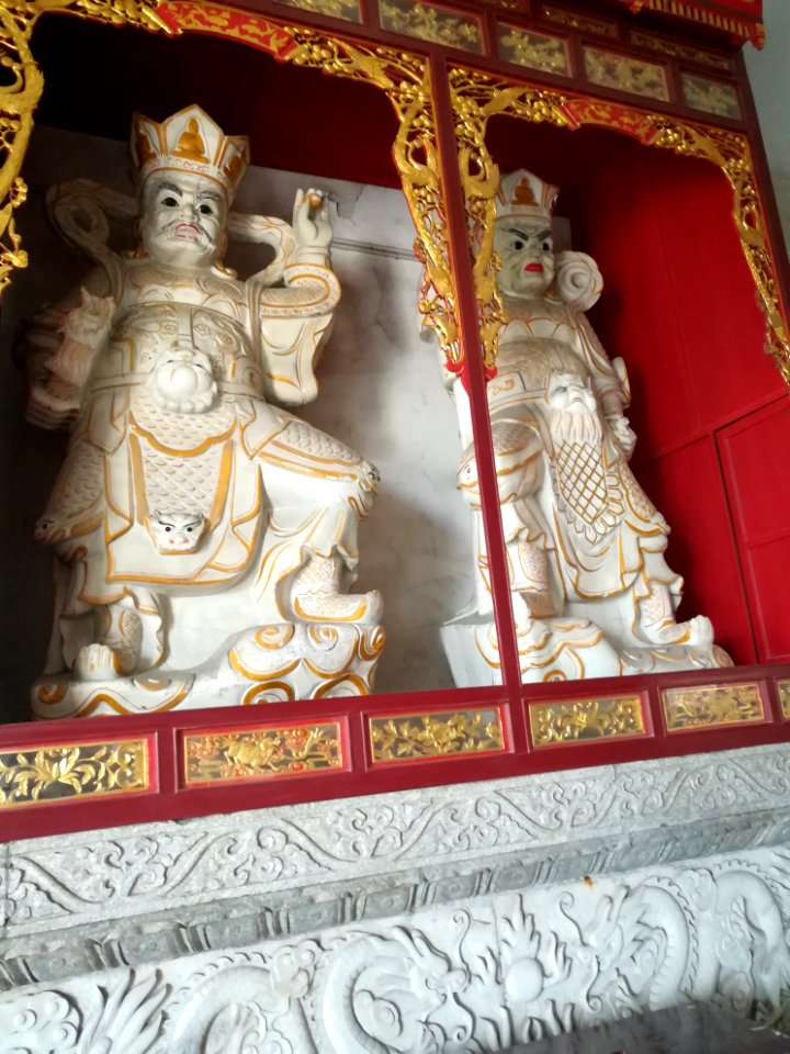 The northern Vaiśravaṇa and the western Virūpākṣa, Shangfeng Temple