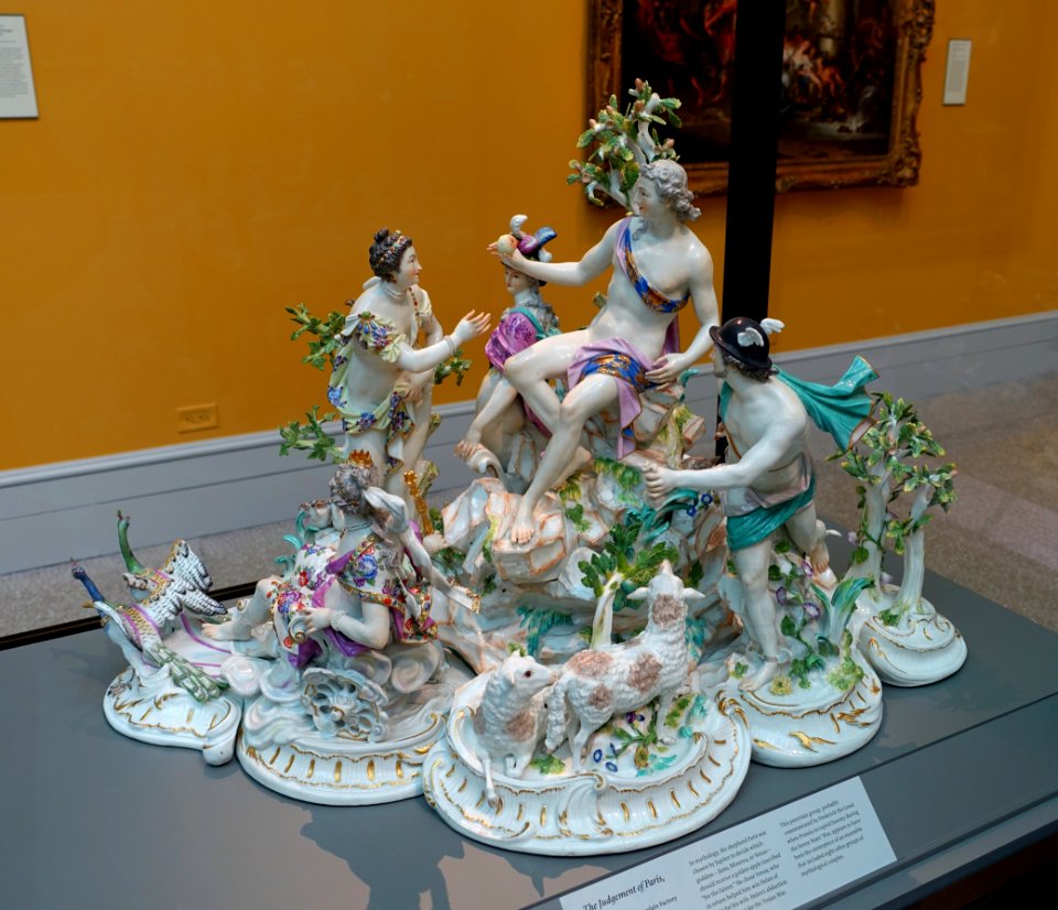 The Judgment of Paris, Johann Joachim Kaendler, Meissen Porcelain Factory, c. 1762, hard-paste porcelain - Wadsworth Atheneum - Hartford, CT - DSC05354