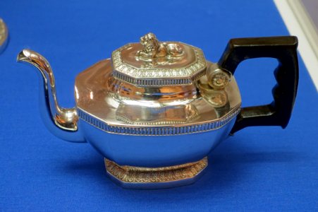 Teapot by Heinrich Riesing, Wurzburg, before 1846 - Mainfränkisches Museum - Würzburg, Germany - DSC04528