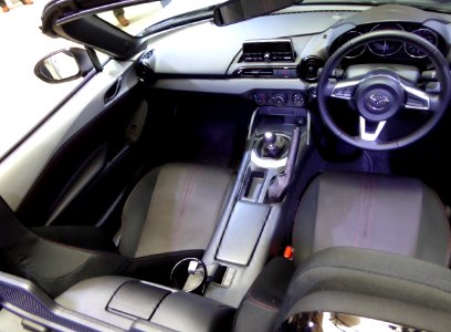 The interior of Mazda ROADSTER S Spacial Package (ND) with manual transmission