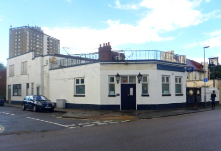 The Traveller's Rest (former pub), Somers Road, Southsea (August 2017) (2)