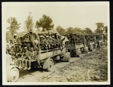The Irish Brigade going back for a rest after the taking of Guillemont, Bestanddeelnr 158-1030