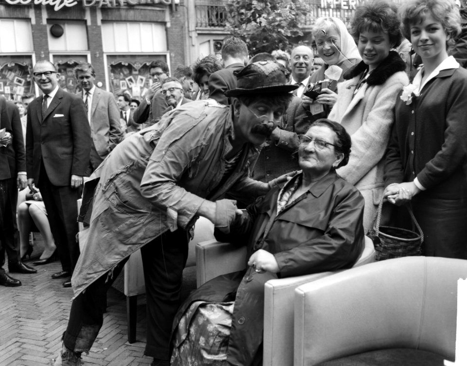 Tante Saars 50 jarig jubileum, Bestanddeelnr 914-2103