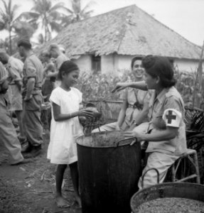 Tangerang. Het Nederlandse Rode Kruis aan de arbeid in de bevrijde gebieden. Een, Bestanddeelnr 12233