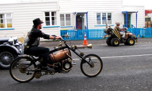 Thames steampunk vehicles
