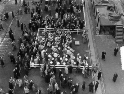 Tewaterlating Ss. Bill NDSM Amsterdam, Bestanddeelnr 904-9471