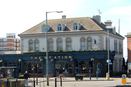 The Station pub, Goldstone Villas, Hove (March 2020) (1)