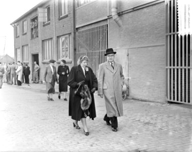 Tewaterlating Ms. Charis te Bolnes voor KNSM door mevrouw Kruseman Plantinga, Bestanddeelnr 906-0047