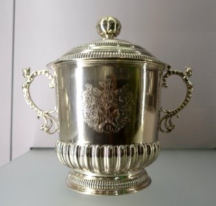 The Stoughton Cup, John Coney, American, 1701, silver - Fogg Art Museum, Harvard University - DSC01390