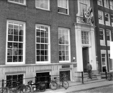Theeadviesbureau Europa, Singel 17072 , ingebruikneming nieuwe expositieruimt, Bestanddeelnr 903-9935