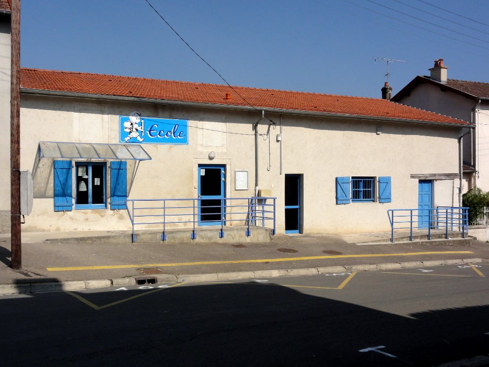 Tilly-sur-Meuse (Meuse) école