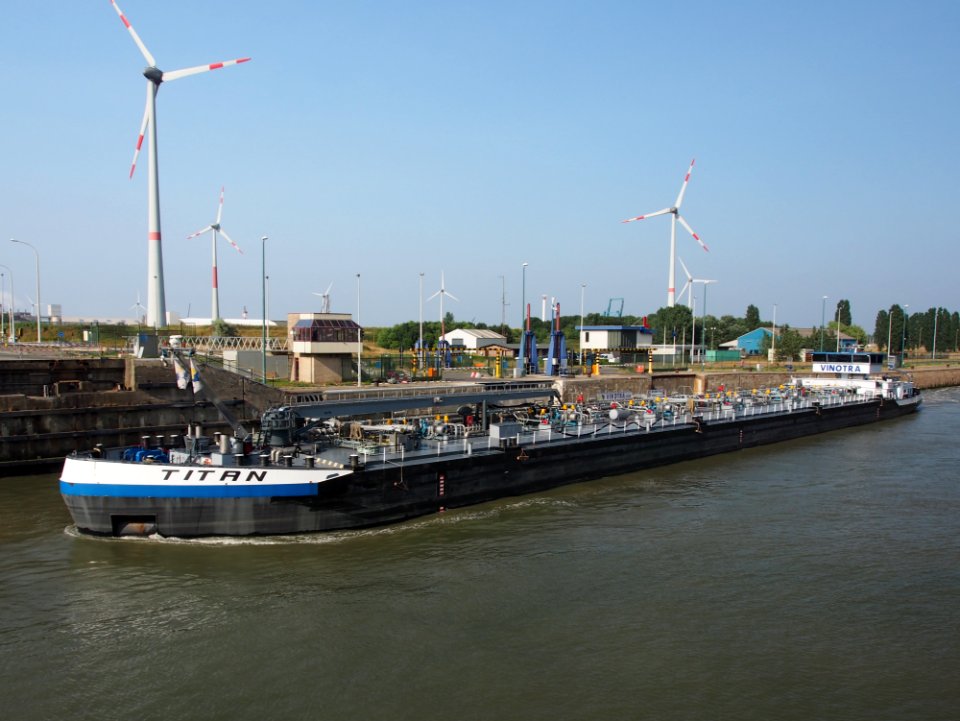 Titan - ENI 02326528, Zandvlietsluis, Port of Antwerp pic2