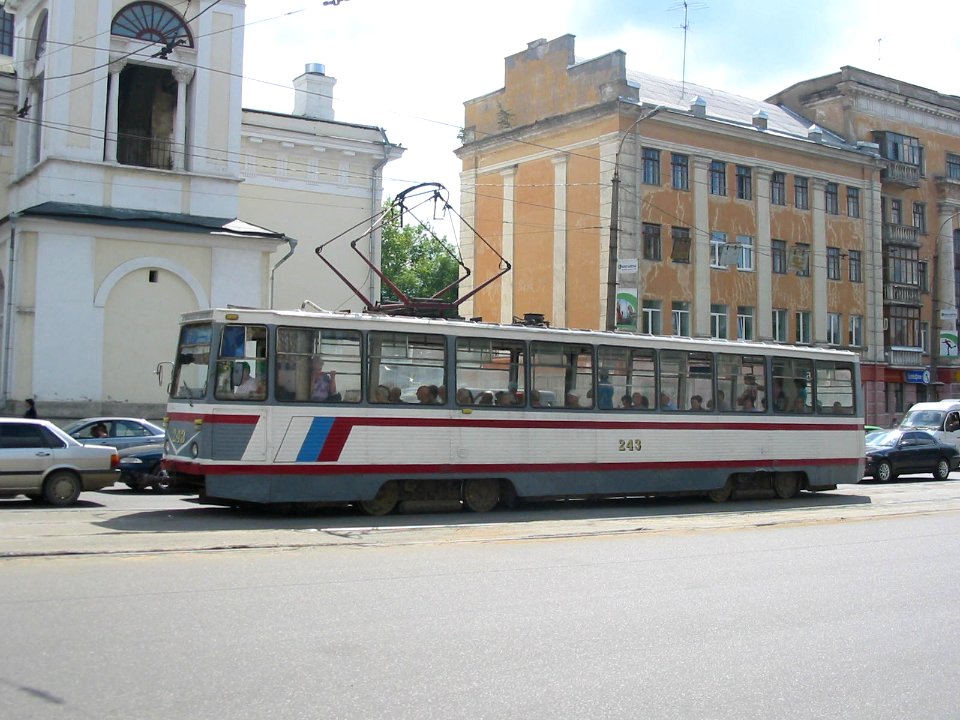 Tver tram 243 20050726 021