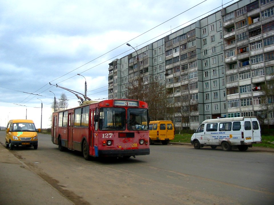 Tver trolleybus 127 20050501 494