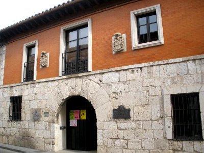 Tudela de Duero - Casa de la Cultura (Casa de los Escudos)