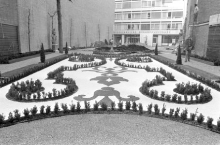 Tuin van Museum Willet Holthuysen geopend tuin, Bestanddeelnr 925-4817