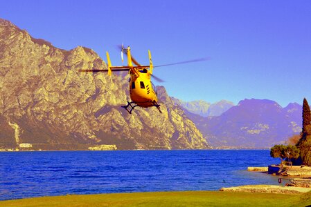 Emergency lake take off