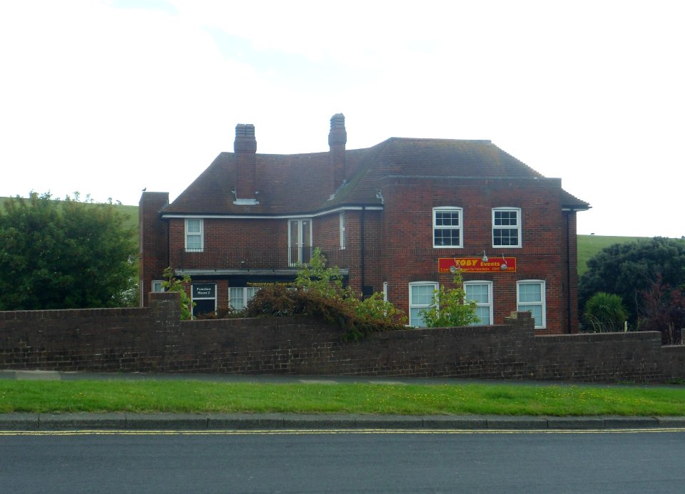 Toby Inn, Cowley Drive, Woodingdean (August 2014) (1)