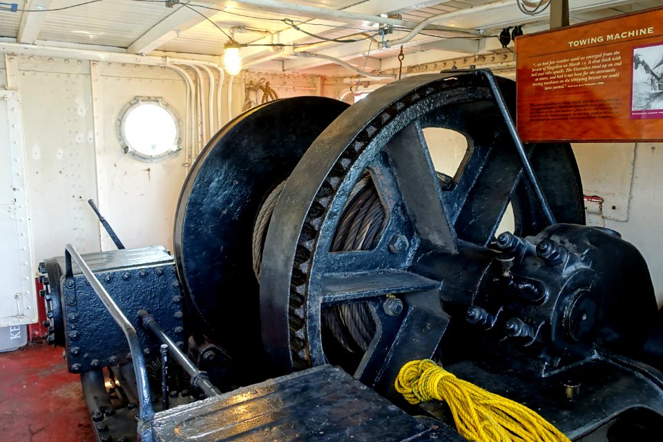Towing machine - Hercules - Hyde Street Pier - San Francisco, CA DSC02283