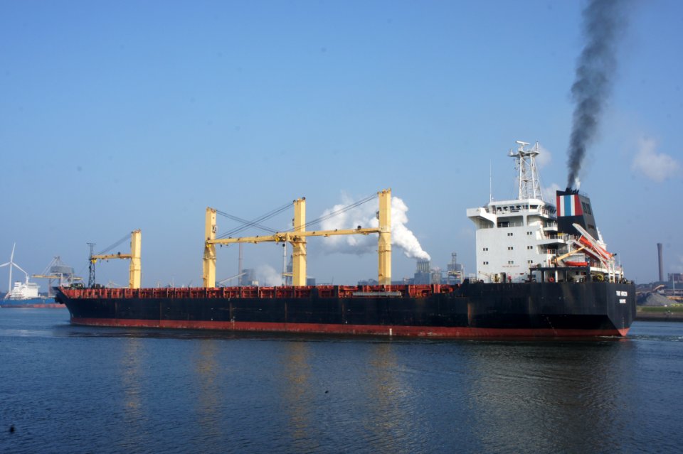 Thor Horizon, IMO 9137117 leaving the locks of IJmuiden, Port of Amsterdam, pic1