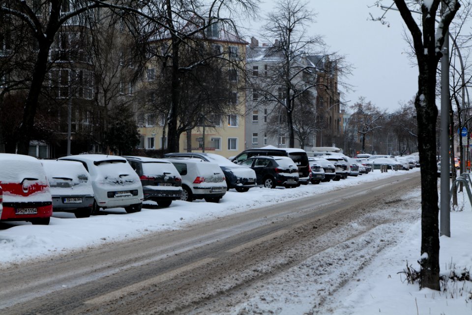 Thorwaldsenstraße Berlin-Steglitz with snow 2021-02-08 02