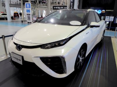 Toyota MIRAI (JPD10) front