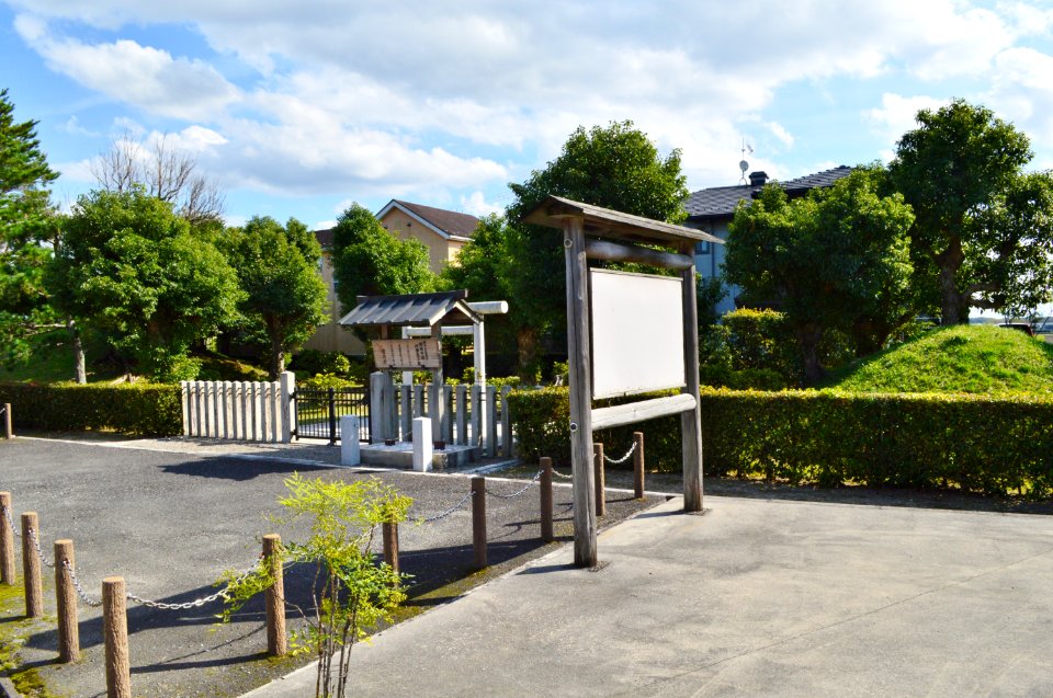 Tomb of Iwasaka-no-Ichinobe-no-Oshiha-no-Miko, zenkei
