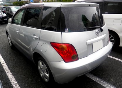 Toyota ist 1.3F (UA-NCP60) rear