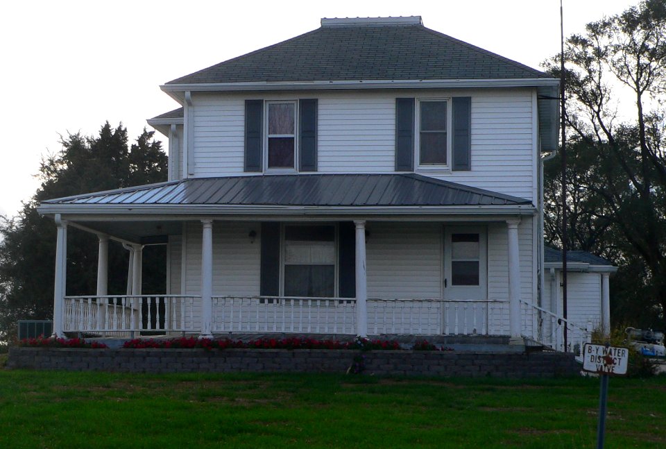 Thompson house (Bon Homme Co, SD) from E 1
