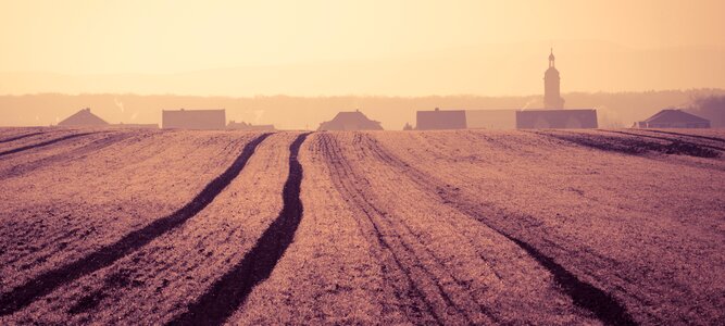 Arable traces tractor
