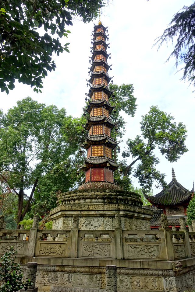 Thousand Buddha Pagoda - Wenshu Monastery - Chengdu, China - DSC05273