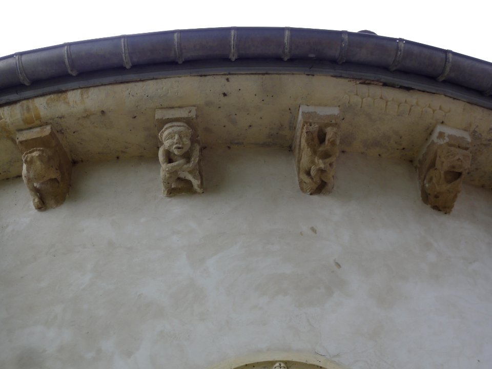 Tosse (Landes) Église Saint-Sever, modillons, 04