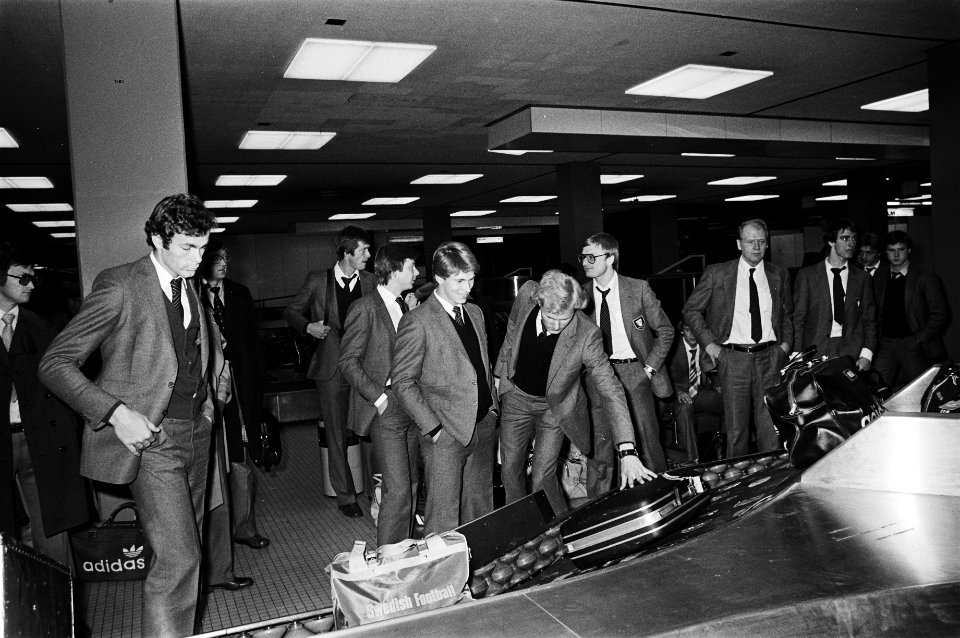 V.l.n.r. Martensson (), Richard Stornbeck, Denny Petrusson, Bestanddeelnr 930-5056
