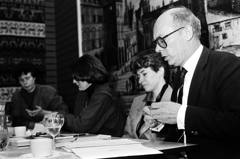 V.l.n.r. Martine van de Does (voorlichter), Trees Pels (commissielid) en Ben Pom, Bestanddeelnr 932-4786