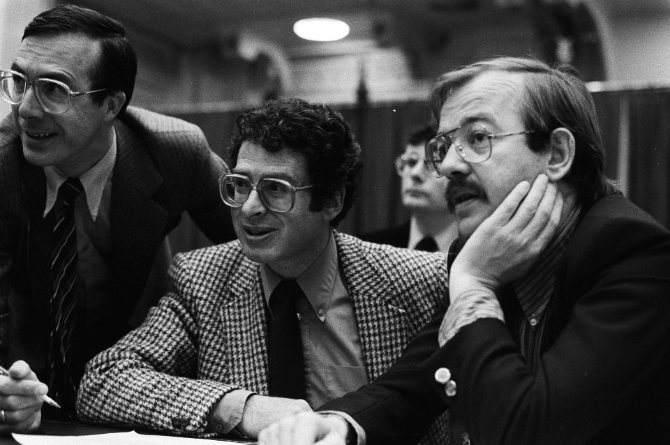 V.l.n.r. Laurens Jan Brinkhorst (D66), Ed van Thijn (PvdA) en Relus ter Beek (Pv, Bestanddeelnr 930-4959
