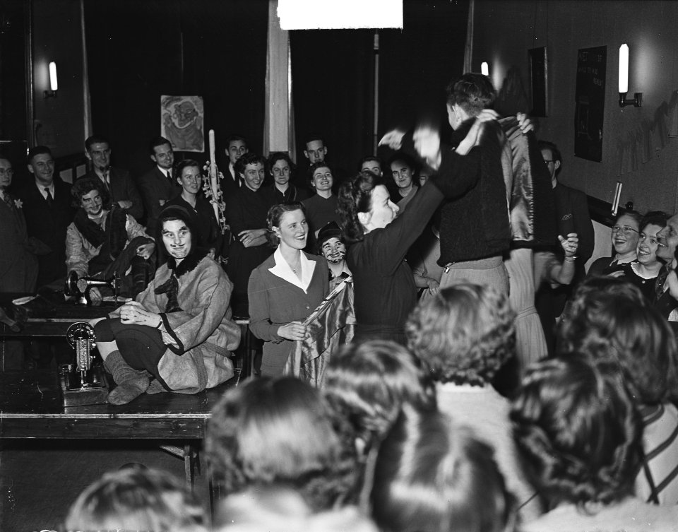 Utrecht Stud Corps Opening atelier bij KVSV, Bestanddeelnr 904-4435