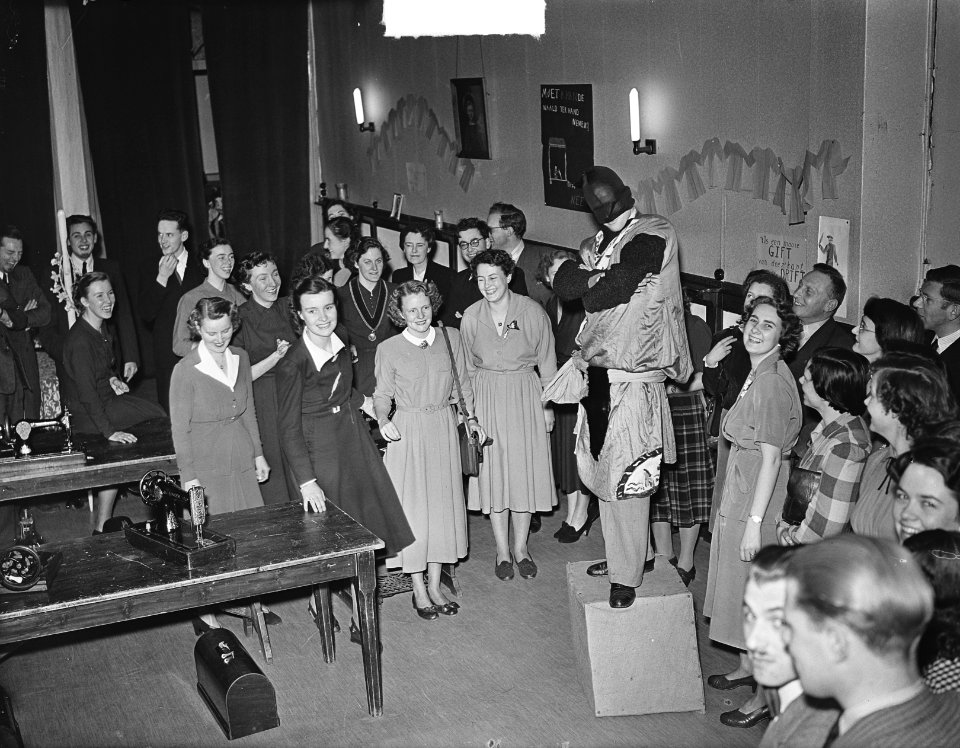 Utrecht Stud Corps Opening atelier bij KVSV, Bestanddeelnr 904-4440