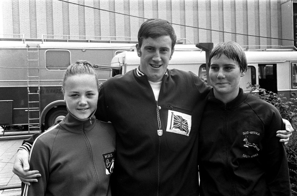 V.l.n.r. Hennie Penterman, Tonny Jarvis (Engeland) en Karen Muir (Zuid-Afrika), Bestanddeelnr 922-6004