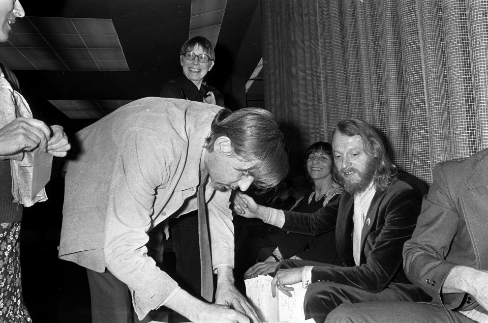 V.l.n.r. Helen Knopper, Alain Teister, Louise van Santen en Simon Vinkenoog, Bestanddeelnr 927-0520