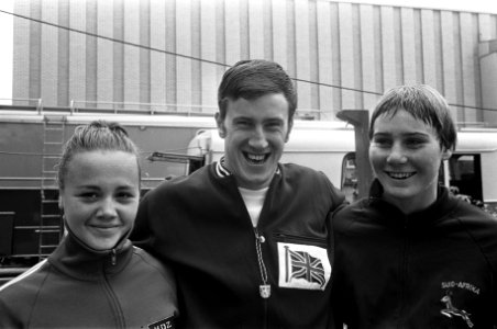 V.l.n.r. Hennie Penterman, Tonny Jarvis (Engeland) en Karen Muir (Zuid-Afrika), Bestanddeelnr 922-6003