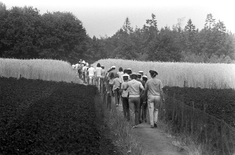 Vierdaagse van Apeldoorn gestart, Bestanddeelnr 926-5400