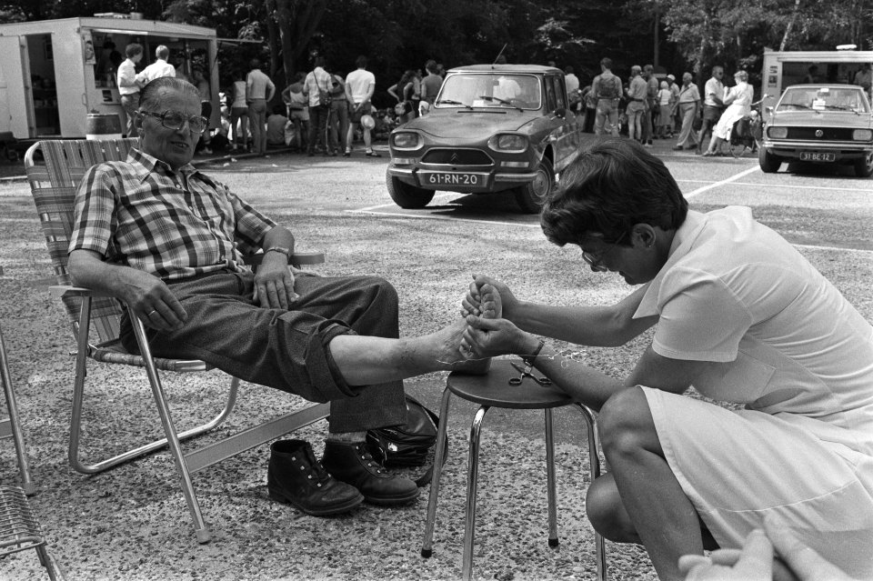 Vierdaagse van Apeldoorn (wandelen), Bestanddeelnr 932-2452