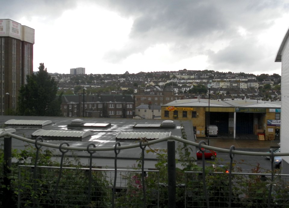 View from The Greenway, New England Quarter, Brighton towards Round Hill (July 2012) (3)