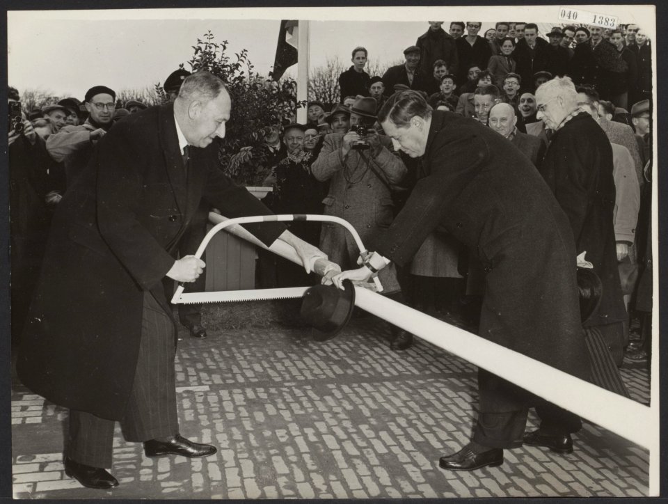 Vrijdagmiddag werd het laatste gedeelte van de nieuwe provinciale weg Schoonhove, Bestanddeelnr 040-1383