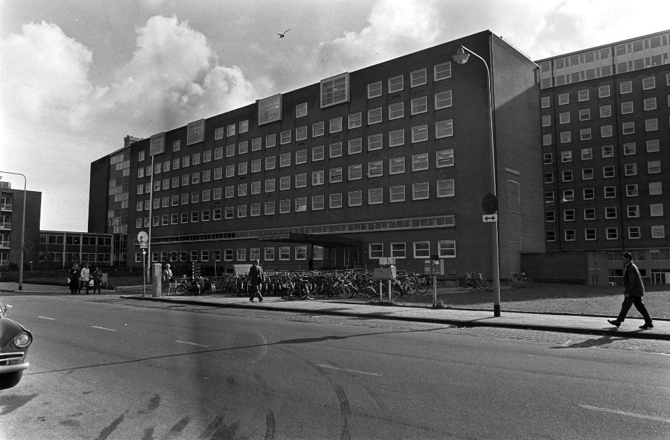 Vrije Universiteit , Amsterdam-Buitenveldert, exterieurs, Bestanddeelnr 923-9493
