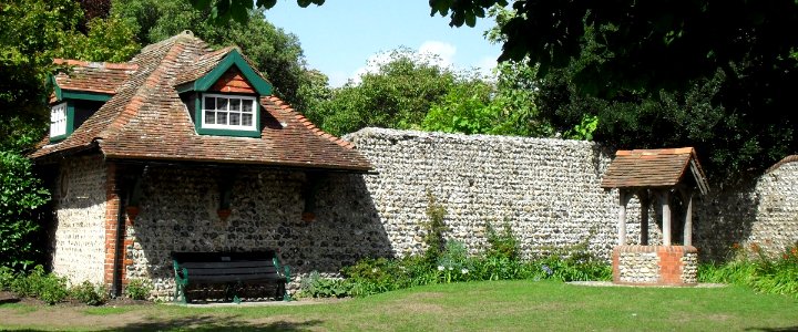 Walls and Buildings at Kipling Gardens, The Green, Rottingdean (NHLE Code 1381022) (August 2010)