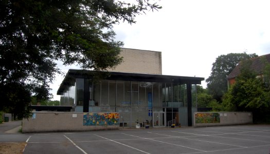 Waterlooville Baptist Church, London Road, Waterlooville (May 2019) (1)