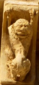 Vitoria - Armentia, Basílica de San Prudencio, canecillos 09