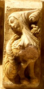 Vitoria - Armentia, Basílica de San Prudencio, canecillos 08