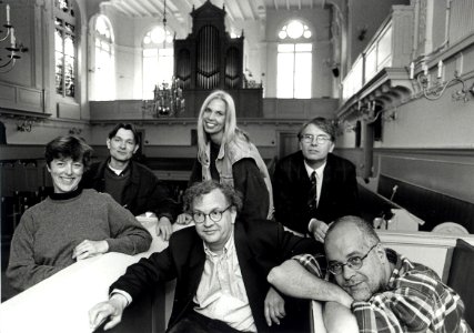 Vlnr. Wieke Ubels, Anton Pauw, Hans van Nieuwkoop, Gerrie Meijers, Willem Wijting en Kees Huges gaven een concert in de Remonstrantse kerk ter gelegenheid van een kerkepad tocht. Aangekocht , NL-HlmNHA 54036194